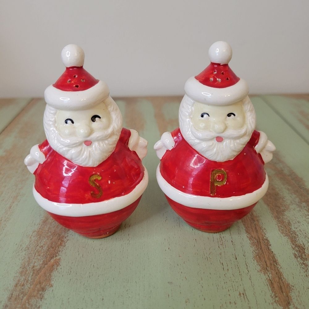Rolly Polly Santa Claus Salt & Pepper Shakers Christmas Set